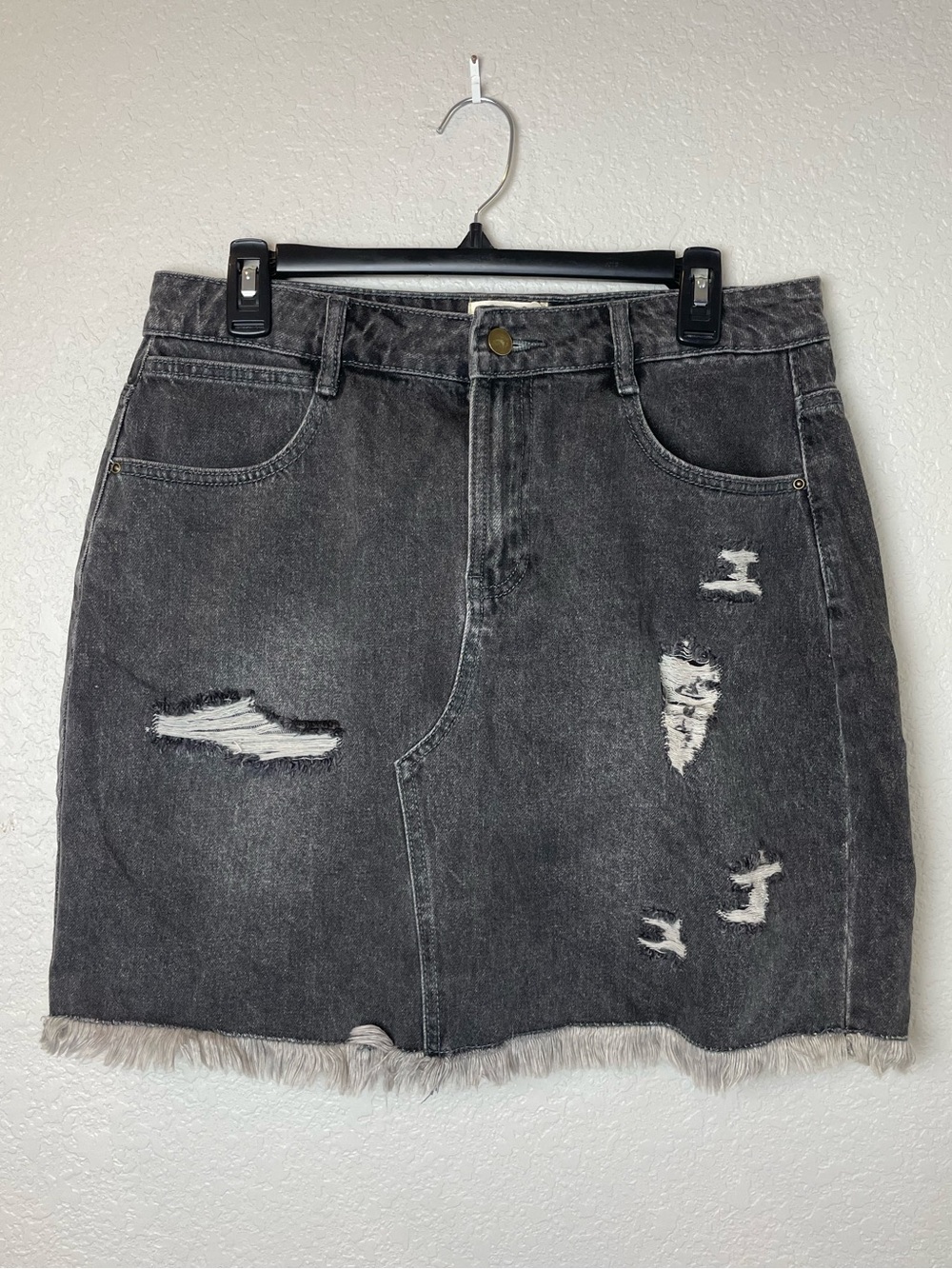 BNWT! Joyfolie Washed Black Distressed Denim Mini Skirt Size 31